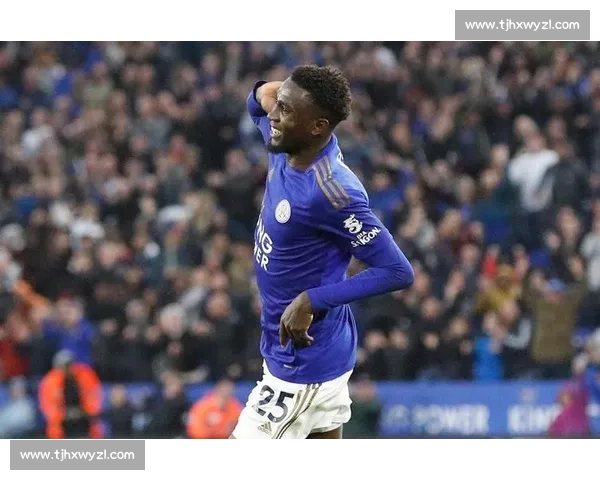 官方确认！恩迪迪转会贝西克塔斯，8 年蓝狐生涯画上句号