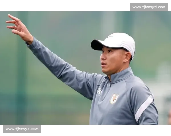 红魔后防定海神针续约留队，枪手青训盼回传奇少帅掌舵